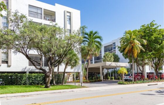 201 178 Drive  Sunny Isles