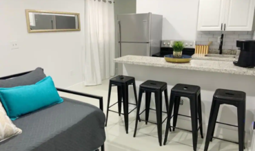 Acogedora casa renovada – Ubicación central con capacidad para 4 personas